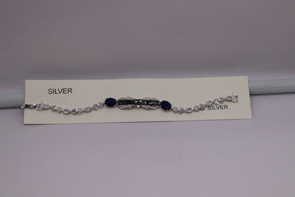 Grace Loop Bracelet
